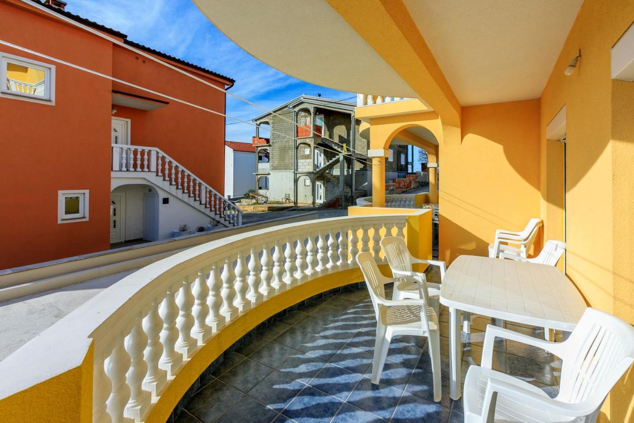 נובי ווינודולסקי Apartments Kulas מראה חיצוני תמונה