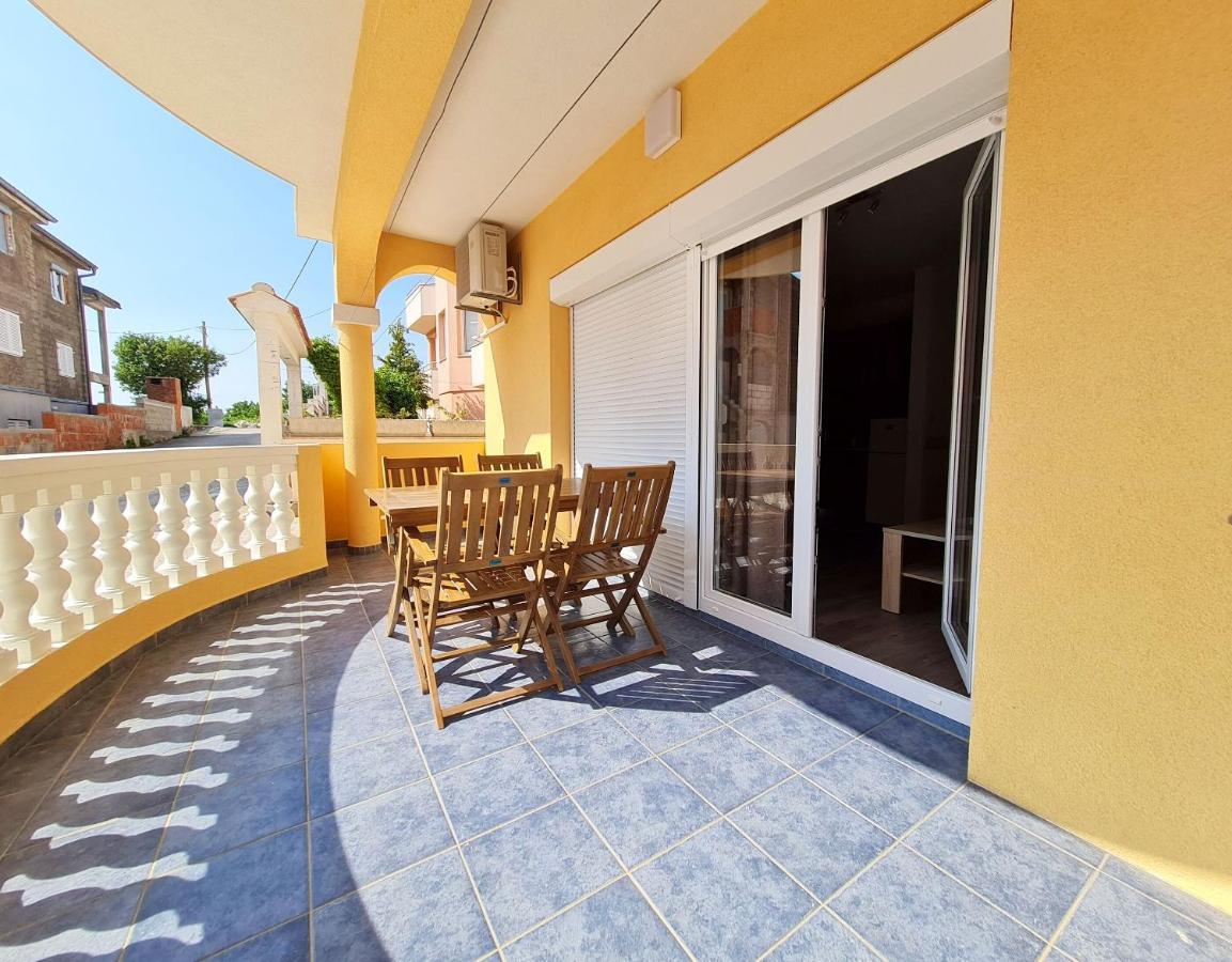 נובי ווינודולסקי Apartments Kulas מראה חיצוני תמונה